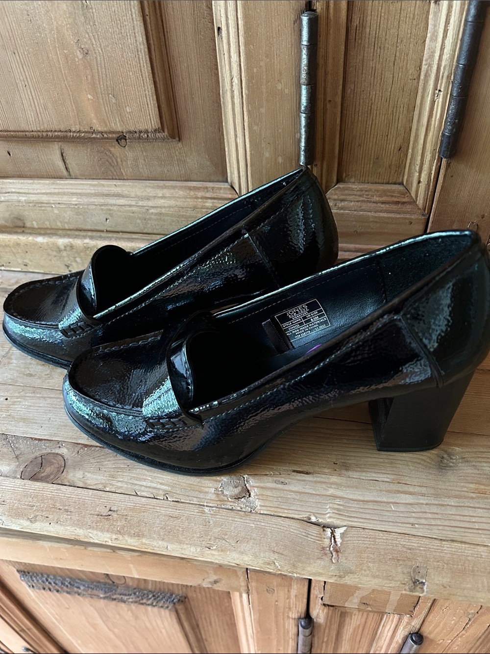 Jones NY Signature Patent Leather Black Block Heel Loafers NWOT